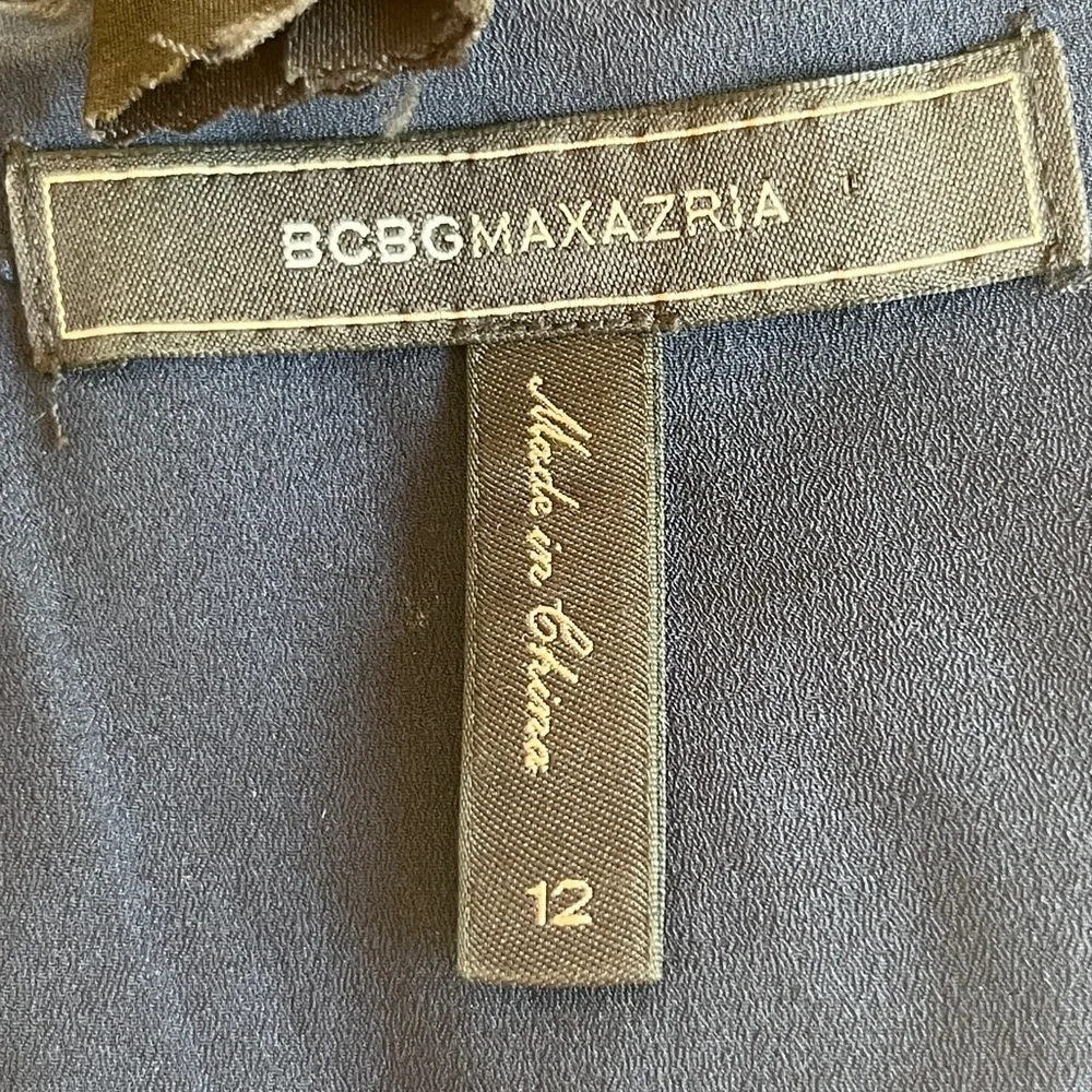 BCBGMaxAzria gorgeous & unique gown 12 - Picture 9 of 13